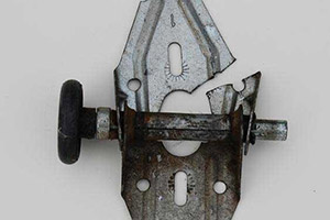 Broken Garage Door Hinge