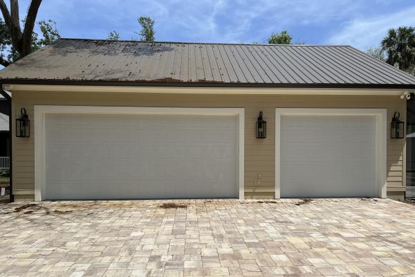 CHI Model 2550 Garage doors installed by ABS Garage Doors in Palm Coast, Florida.