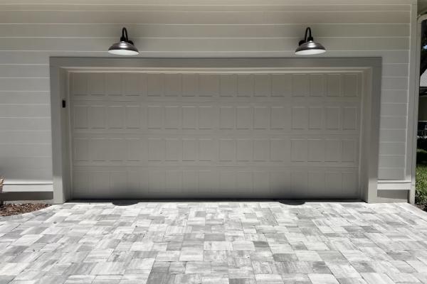 CHI Model 2550 garage door installed by ABS Garage Doors in Palm Coast, Florida