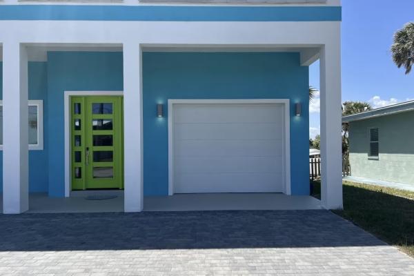 CHI model 2150 garage door installed by ABS Garage Doors in Flagler Beach, FL.